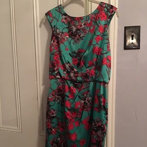 Jessica Simpson cocktail dress. Size 6.
